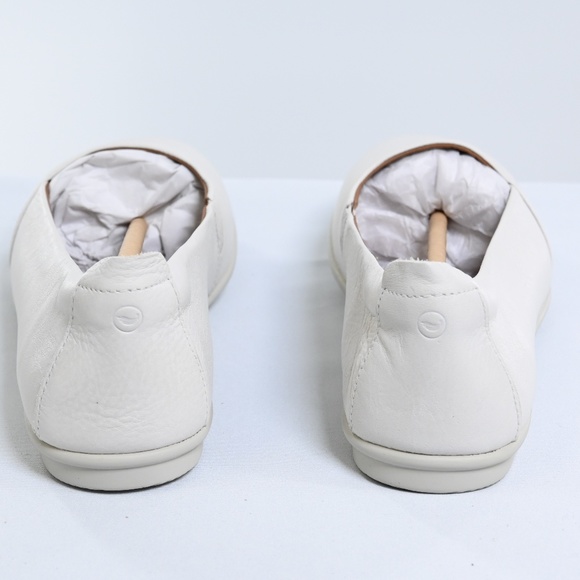 Clarks Leather Loafers NWT - Picture 4 of 5